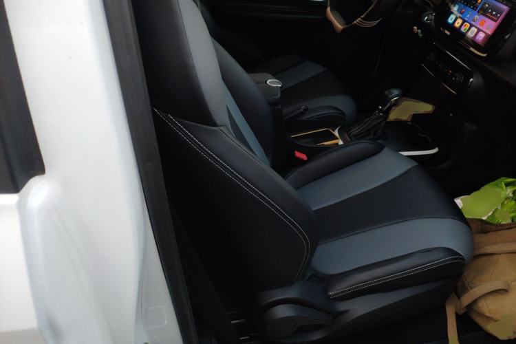 Used Roewe Clever 2022 311km QiQi BoBo Edition Right Front Seat