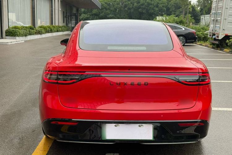 Used Hima Luxeed S7 2025 785 km Ultra