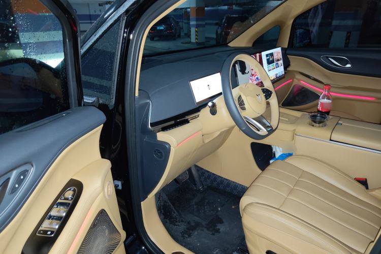 Used VOYAH Dream 2025 PHEV Four-Wheel Drive Prestige Kunpeng Edition Driver Seat