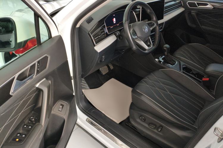 Used Volkswagen Tiguan L 2024 300TSI Automatic Two-Wheel Drive Smart Edition
