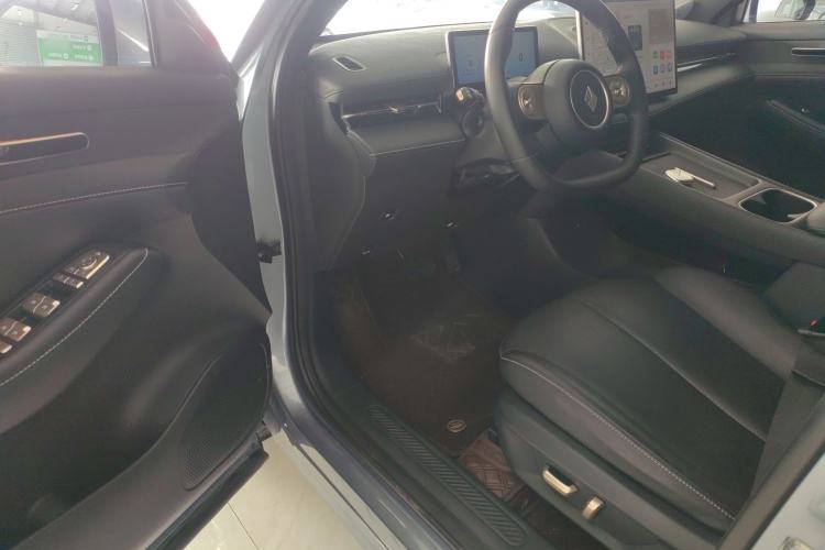 Used Baojun Yunhai 2024 140km Plug-in Hybrid Version
