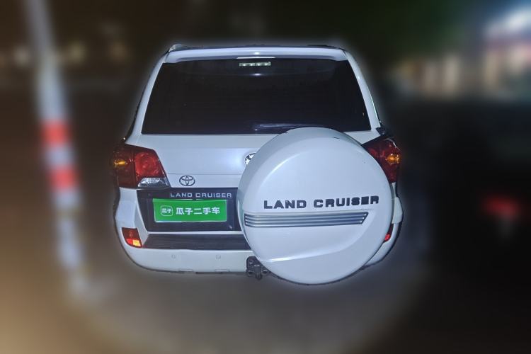 Used Toyota Land Cruiser 2015 4.0L V6 Middle East Low-Trim Version