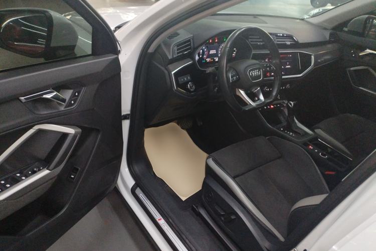 Used Audi Q3 2021 35 TFSI Fashion Dynamic Model