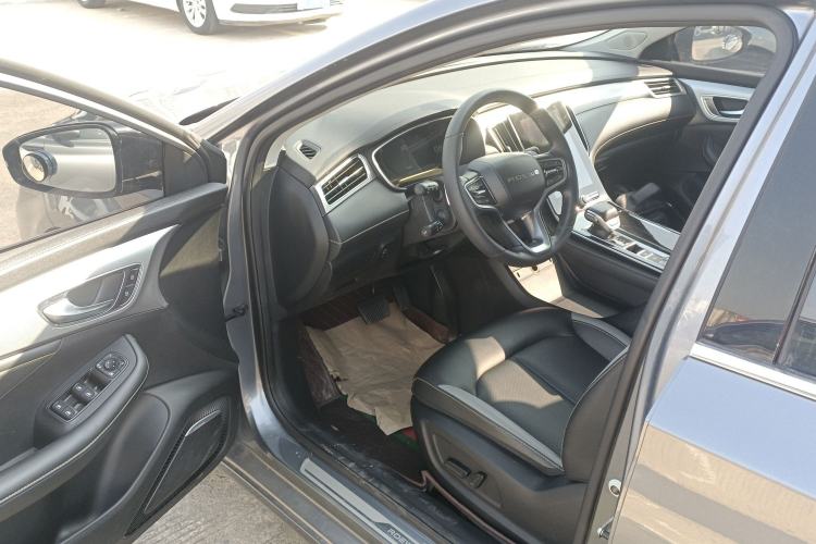 Used Roewe i6 MAX 2020 300TGI Automatic Cool & Stylish Skyroof Edition