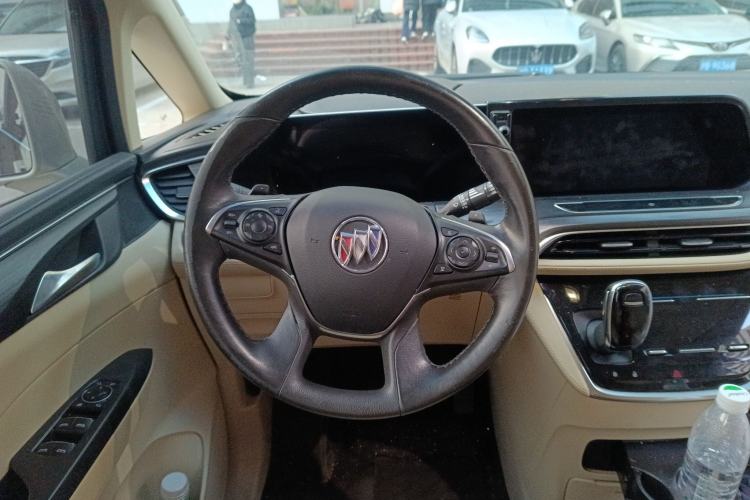 Used Buick GL8 2022 ES Landtrek 653T Luxury Edition