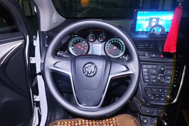 Used Buick Encore 2015 1.4T Automatic Two-Wheel Drive Urban Elite Version
