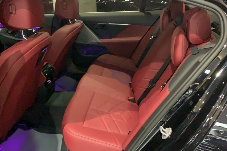 Used BMW 5 Series 2025 530Li Leading Model M Sport Package Interior 1