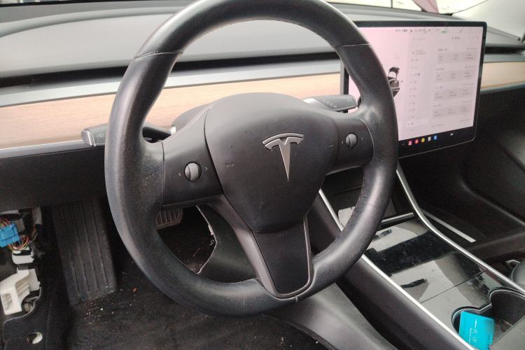 Used Tesla Model 3 2019 Long-Range Rear-Wheel-Drive Version
