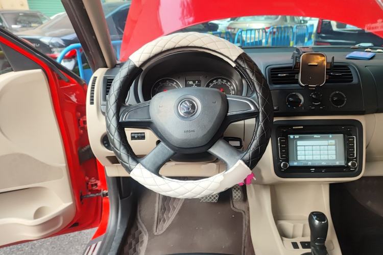 Used Skoda Fabia 2012 1.4L Automatic Crystal Edition Steering Wheel