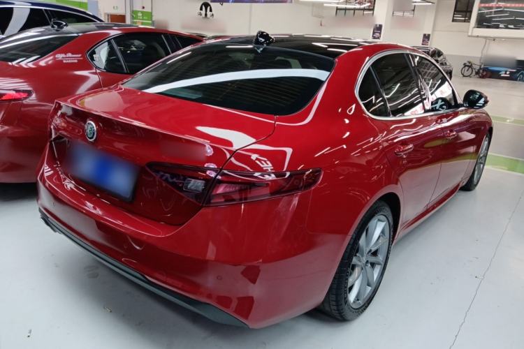 Used Alfa Romeo Giulia 2017 2.0T 200HP Luxury Edition