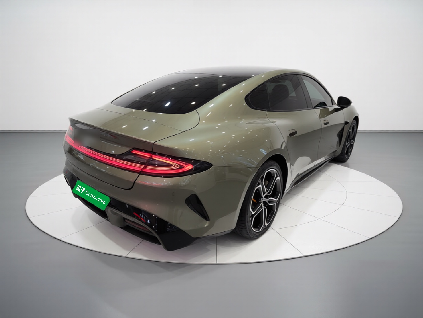 Xiaomi Auto SU7 2024 Rear-Drive Ultra-Long Range Advanced Pro-Level Intelligent Driving Version — снимка 6
