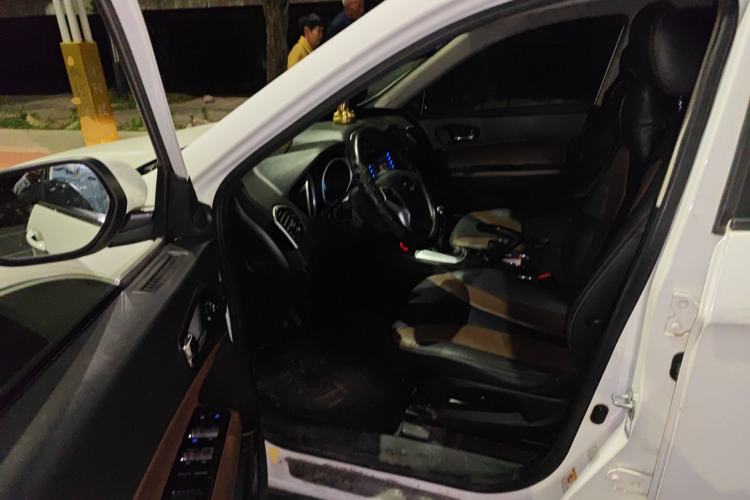 Used GAC Trumpchi GS5 Super 2015 2.0L Manual Two-Wheel Drive Elite Edition
