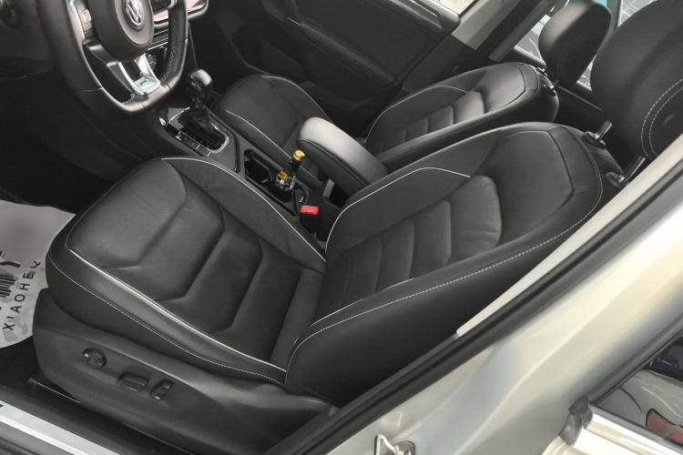 Used Volkswagen Tiguan L 2019 330TSI Automatic Two-Wheel Drive R-Line Flagship Model China VI Standard