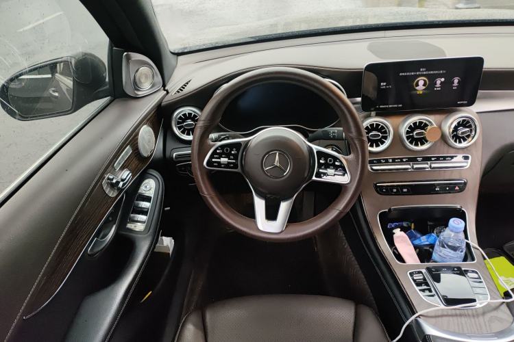 Used Mercedes-Benz GLC 2022 Refreshed GLC 300 L 4MATIC Dynamic Edition Steering Wheel