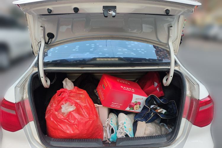 Used Volkswagen Jetta 2015 Value Edition 1.6L Manual Fashionable Style
