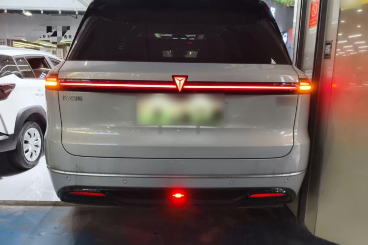 Used Deepal S09 2025 Four-Wheel Drive Ultra+ Custom Edition