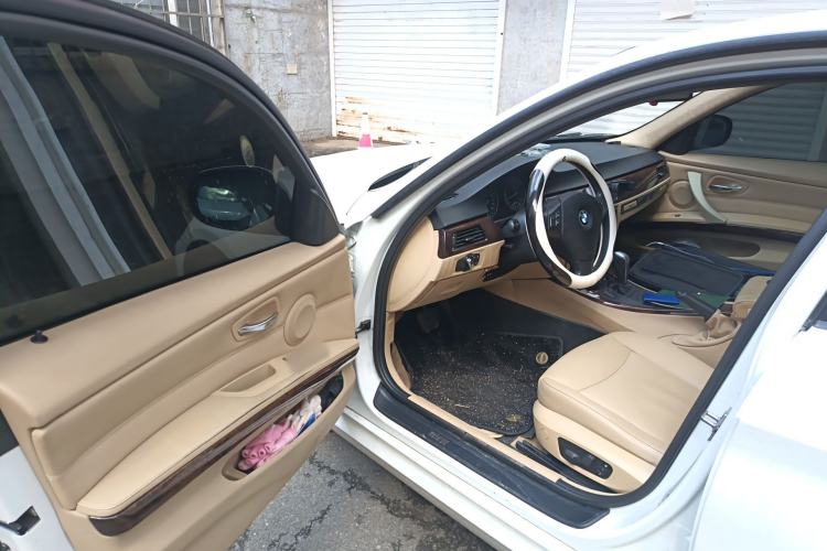 Used BMW 3 Series 2010 320i Sport Edition Driver Seat