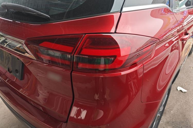 Used Geely Auto Emgrand X7 Sport 2018 1.8TD Automatic Two-Wheel Drive Smart Connect 4G Internet Edition