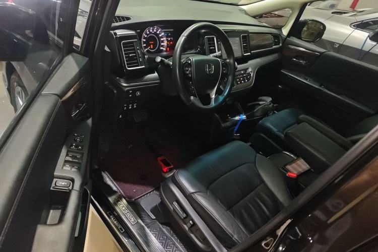 Used Honda Elysion 2016 2.4L Luxury Edition Driver Seat