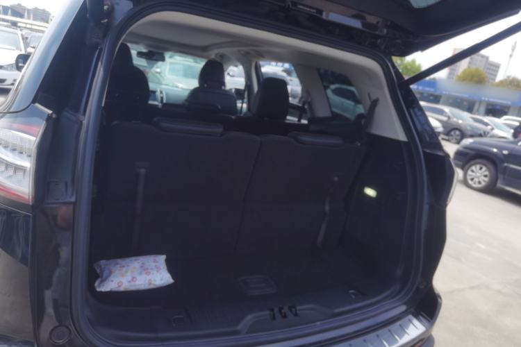 Used Ford Edge 2016 EcoBoost 245 Two-Wheel-Drive Titanium 7-Seater
