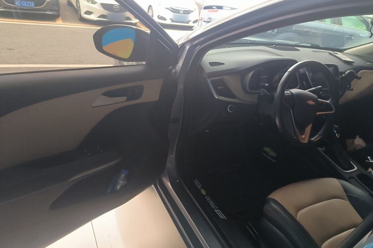 Used Chevrolet Monza 2022 320 Automatic Enjoyment Sunroof Version Driver Seat