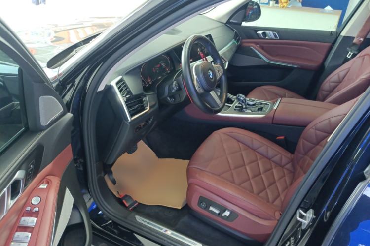 Used BMW X5 2022 Restyled xDrive 30Li Luxury Version M Sport Package
