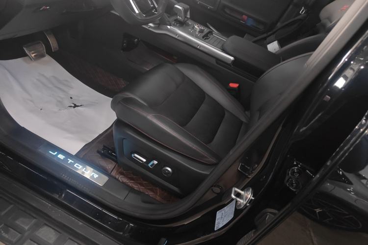 Used JETOUR Traveler 2023 2.0T All-Wheel Drive CrossPRO+
