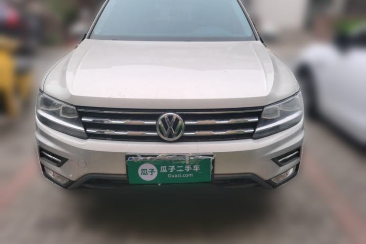 Used Volkswagen Tiguan L 2017 330TSI Automatic Two-Wheel Drive Luxury Edition Front