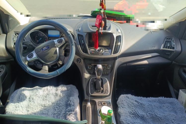 Used Ford Kuga 2015 2.0L GTDi Four-Wheel Drive Prestige Model Center Console