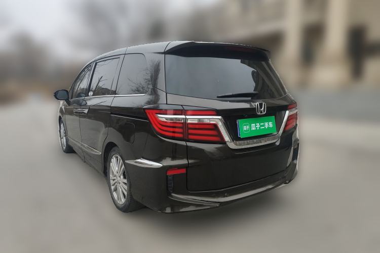 Used Honda Elysion 2016 2.4L Style Edition
