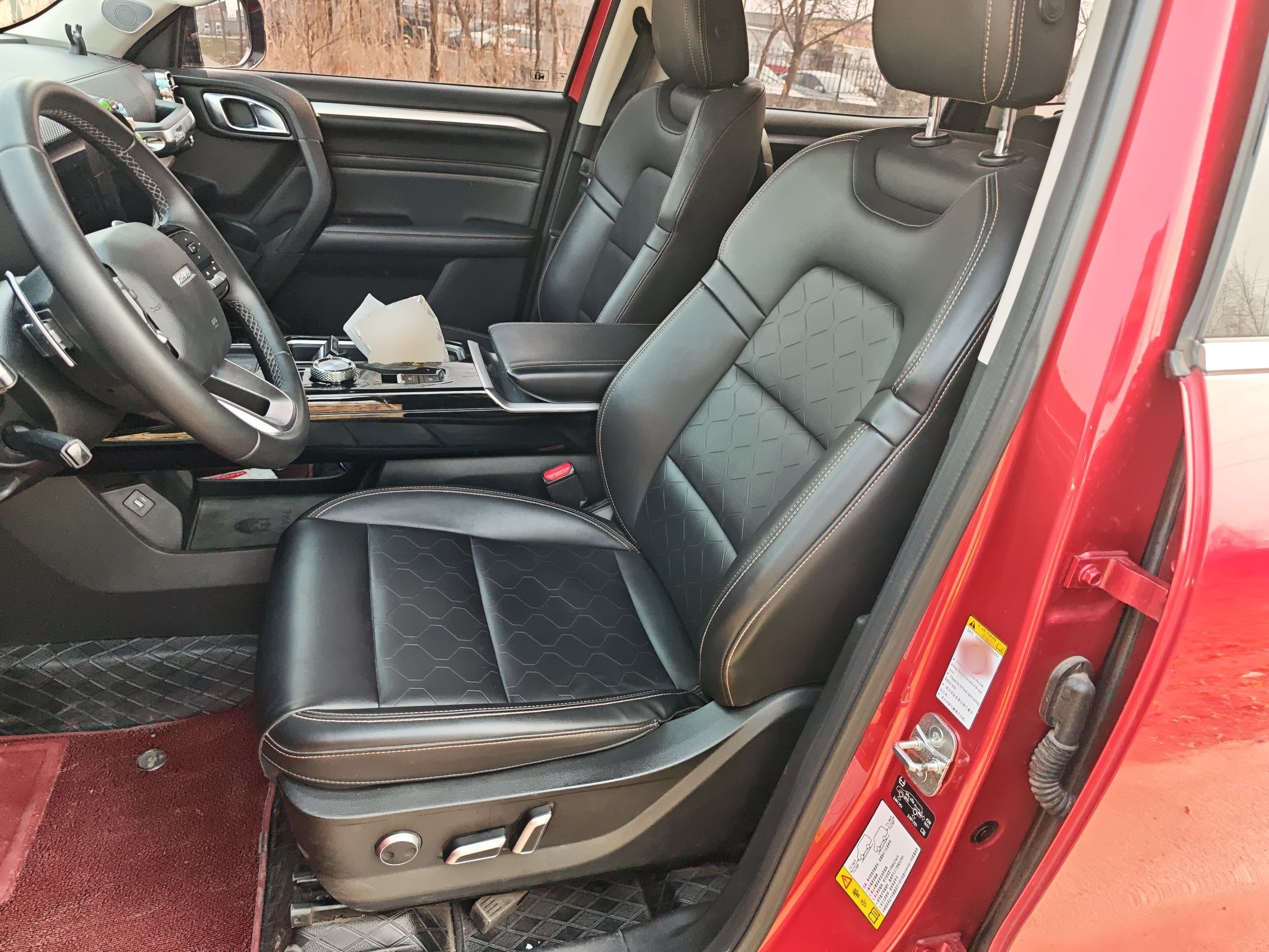 المقاعد الأمامية داخل السيارة