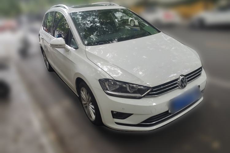 Used Volkswagen Golf Sportsvan 2018 280TSI Automatic Luxury Model Front Right 45 Deg