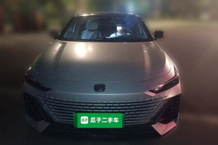 Used CHANGAN UNI-V 2022 1.5T Prestige Version Front