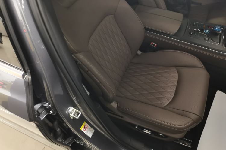 Used BYD Han 2023 DM-i Champion Edition 121KM Prestige Model