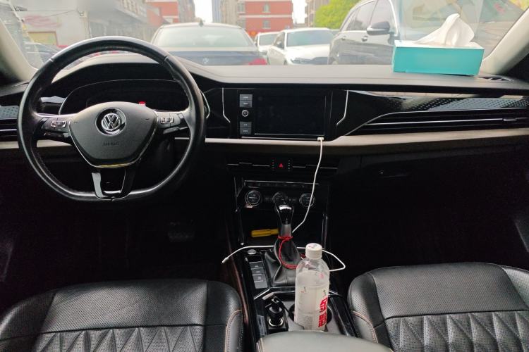 Used Volkswagen Passat 2019 330TSI Luxury Edition China VI Standard
