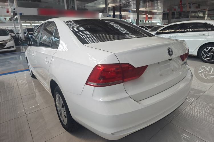 Used Volkswagen Santana 2016 1.6L Manual Fashion Edition Exterior 2