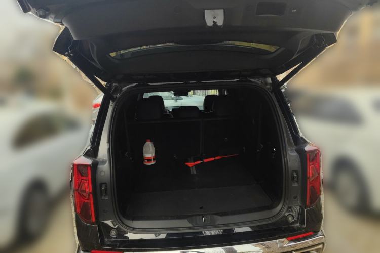 Used GAC Trumpchi GS8 2022 Dual-Engine Series 2.0TM Four-Wheel Drive Flagship Edition (7 Seats) Trunk