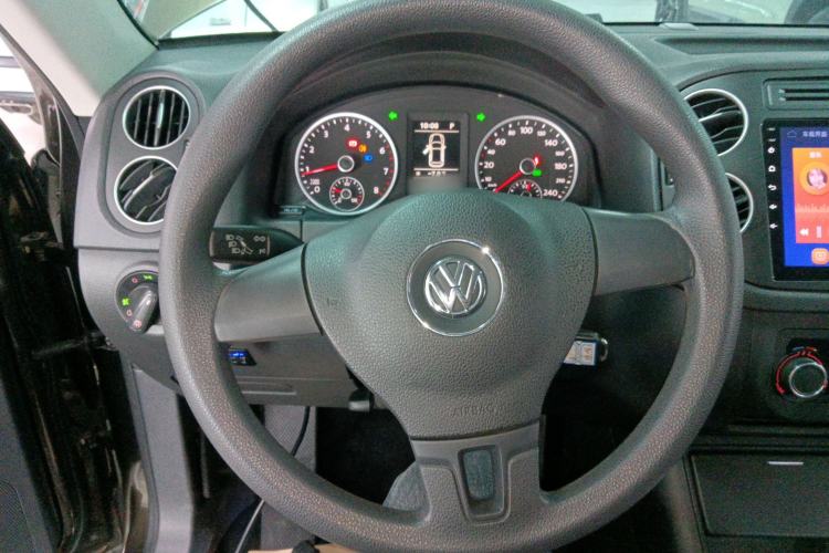 Used Volkswagen Tiguan L 2016 300TSI Automatic Two-Wheel Drive Trend Edition