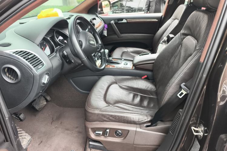 Used Audi Q7 2014 35 TFSI Ambition Edition Left Front Seat