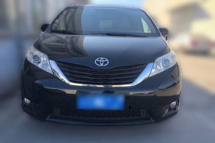 Used Toyota SIENNA 