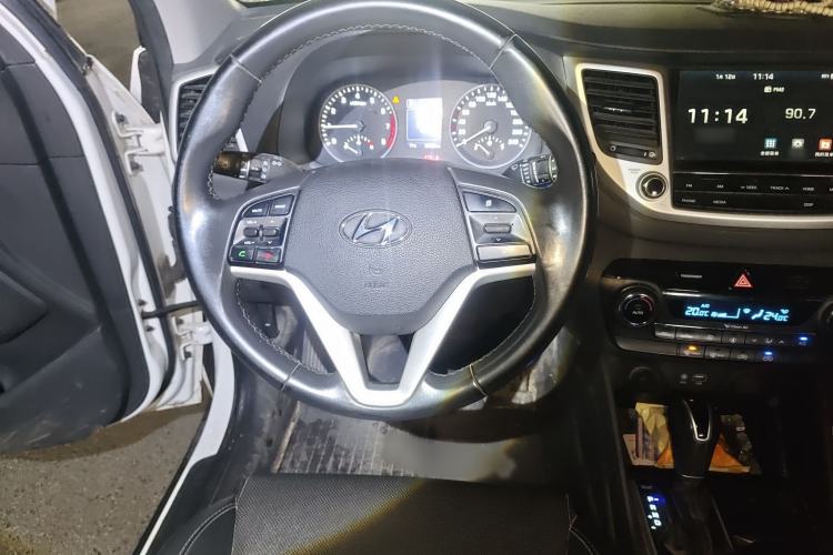 Used Hyundai Tucson 2015 1.6T Dual-Clutch Two-Wheel-Drive Smart Model
