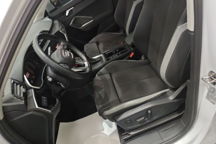 Used Audi Q3 2022 35 TFSI Fashion Dynamic Model
