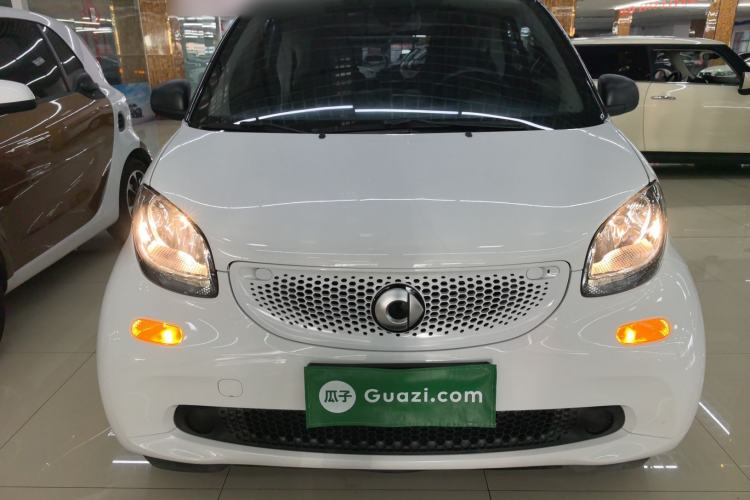 Used smart fortwo 2019 0.9T 66kW Hardtop Wind Power Edition China VI Front