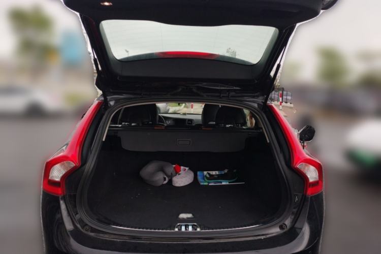 Used Volvo V60 2017 Cross Country T5 AWD China V Standard Trunk