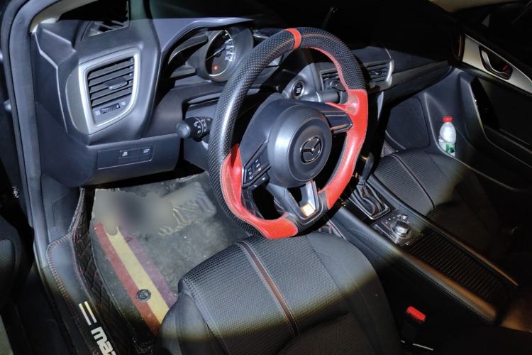 Used Mazda 3 Axela 2017 Sedan 1.5L Automatic Luxury Model China VI Standard