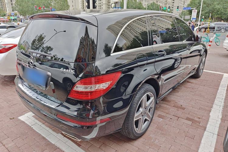 Used Mercedes-Benz R-Class 2017 R 320 4MATIC Business Edition Prestige Model
