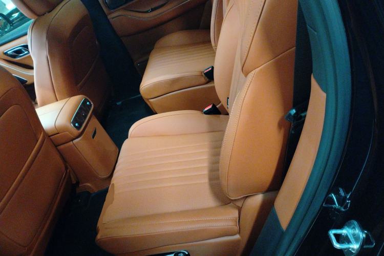 Used Geely Galaxy Galaxy M9 2025 Model 100km Two-Wheel-Drive Smart Navigation Edition