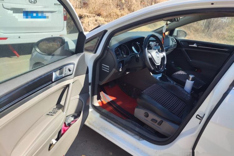 Used Volkswagen Golf 2015 1.4TSI Automatic Flagship Model
