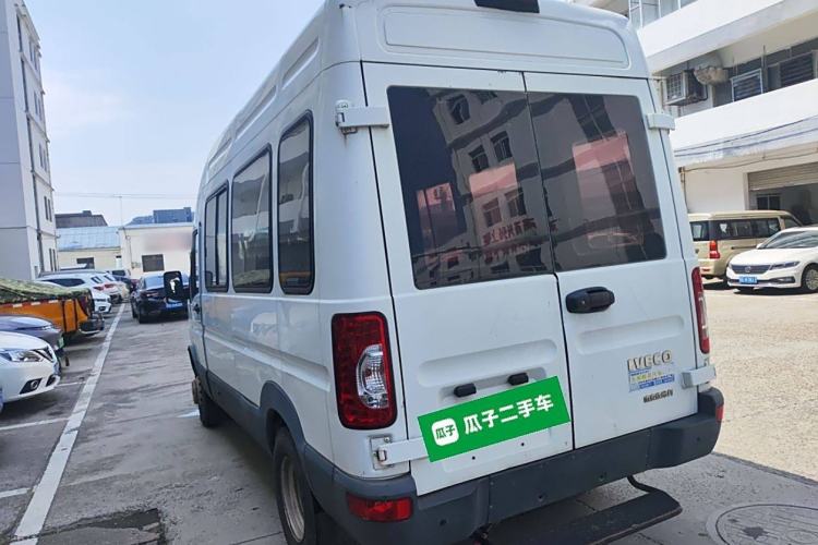 Used Iveco Power Daily 2017 2.5T Deluxe A37 High-Roof 6-7 Seater Bus 47Z5