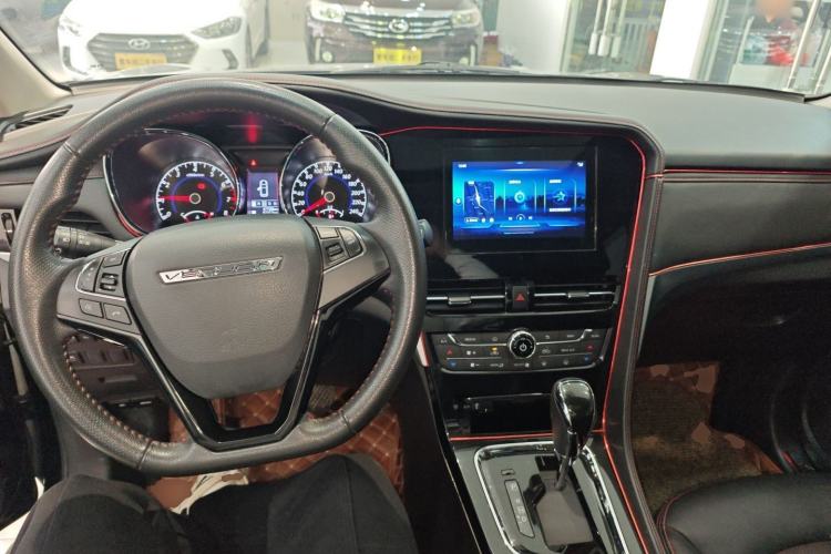 Used Venucia T70 2018 2.0L CVT Smart Enjoyment Version